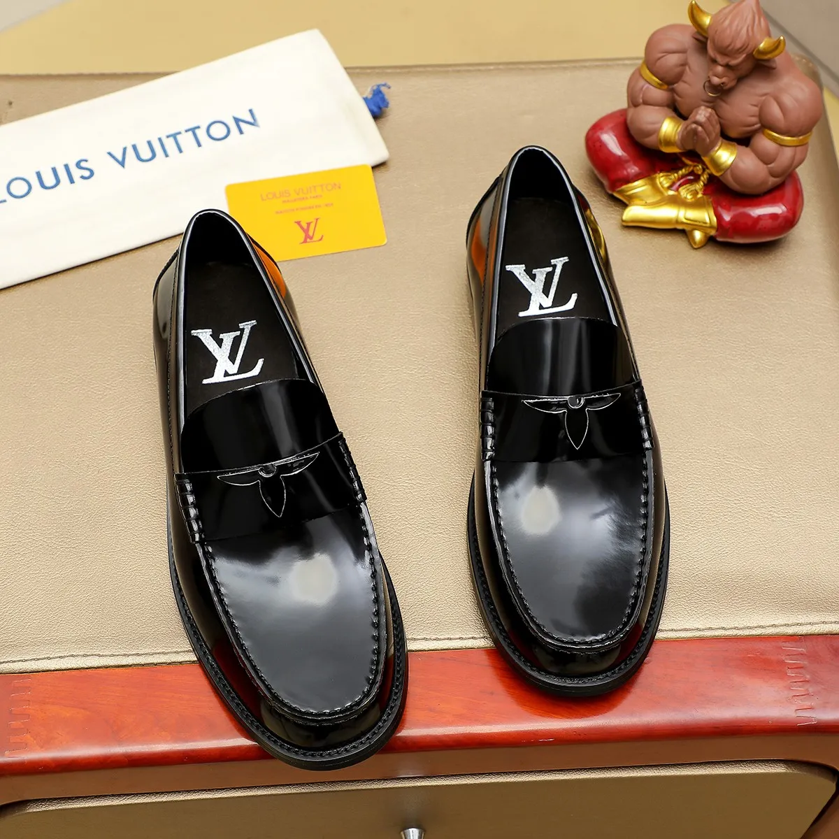 Factory price 440 💰 Louis Vuitton LV ® 🆕 model 🔛Full shoe counter, first layer cowhide, 🐂leather lined casual shoes for men, super soft outsole, essential for driving. Counter synchronization, original first layer cowhide, completely 1:1 mold customization 🌹Top version, optional! Number: 38-45 (46. Customized)